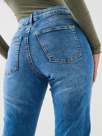 Everyday Short Authentic Straight Leg Jeans - Midi Wash