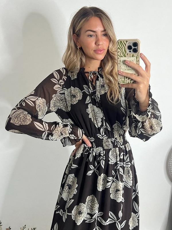 Style Cheat Gwen Dress - Brown