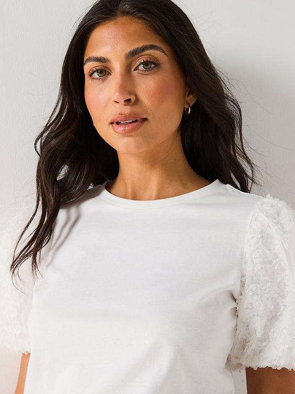 V by Very 3D Floral Puff Sleeve Top - White