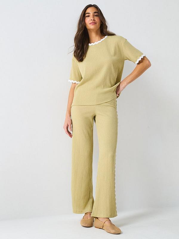 Rik Rak Boxy T-shirt and Wide Leg Trousers