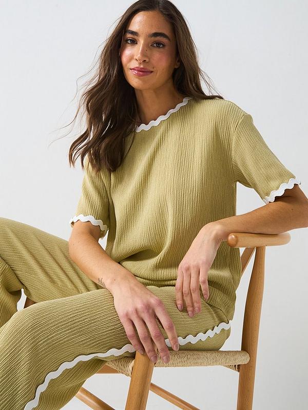 Rik Rak Boxy T-shirt and Wide Leg Trousers
