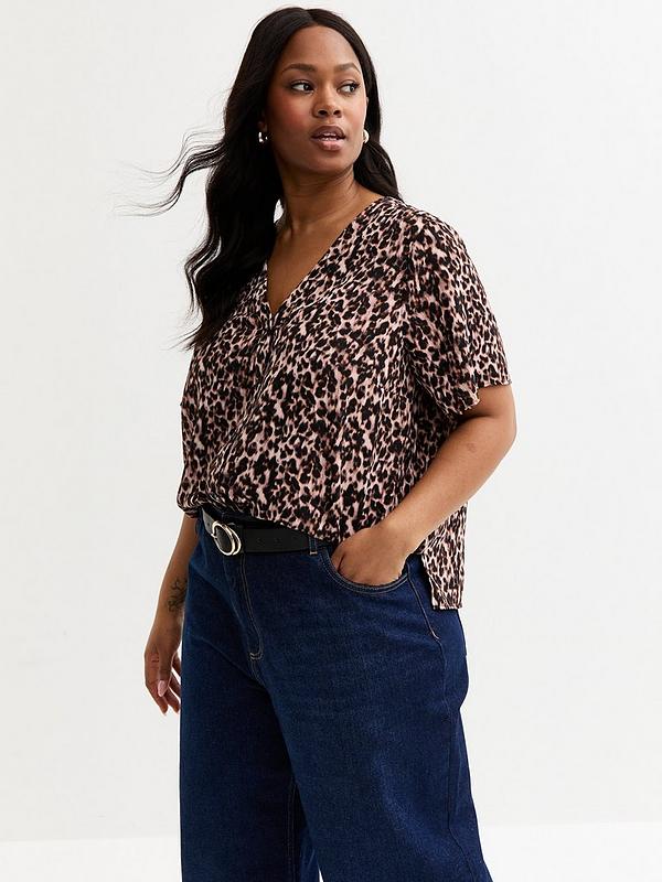 V-Neck Curve Leopard Print Button Up Top