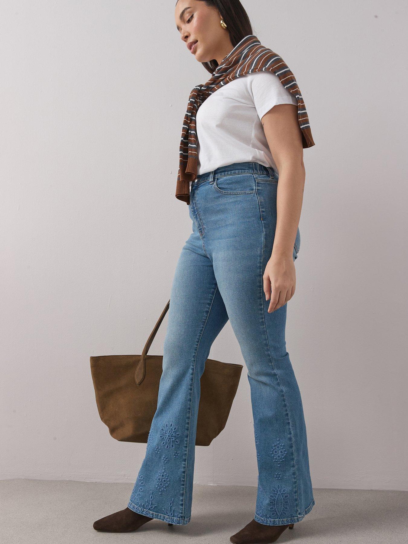 Curve Embroidered Hem Stretch Kickflare Jean