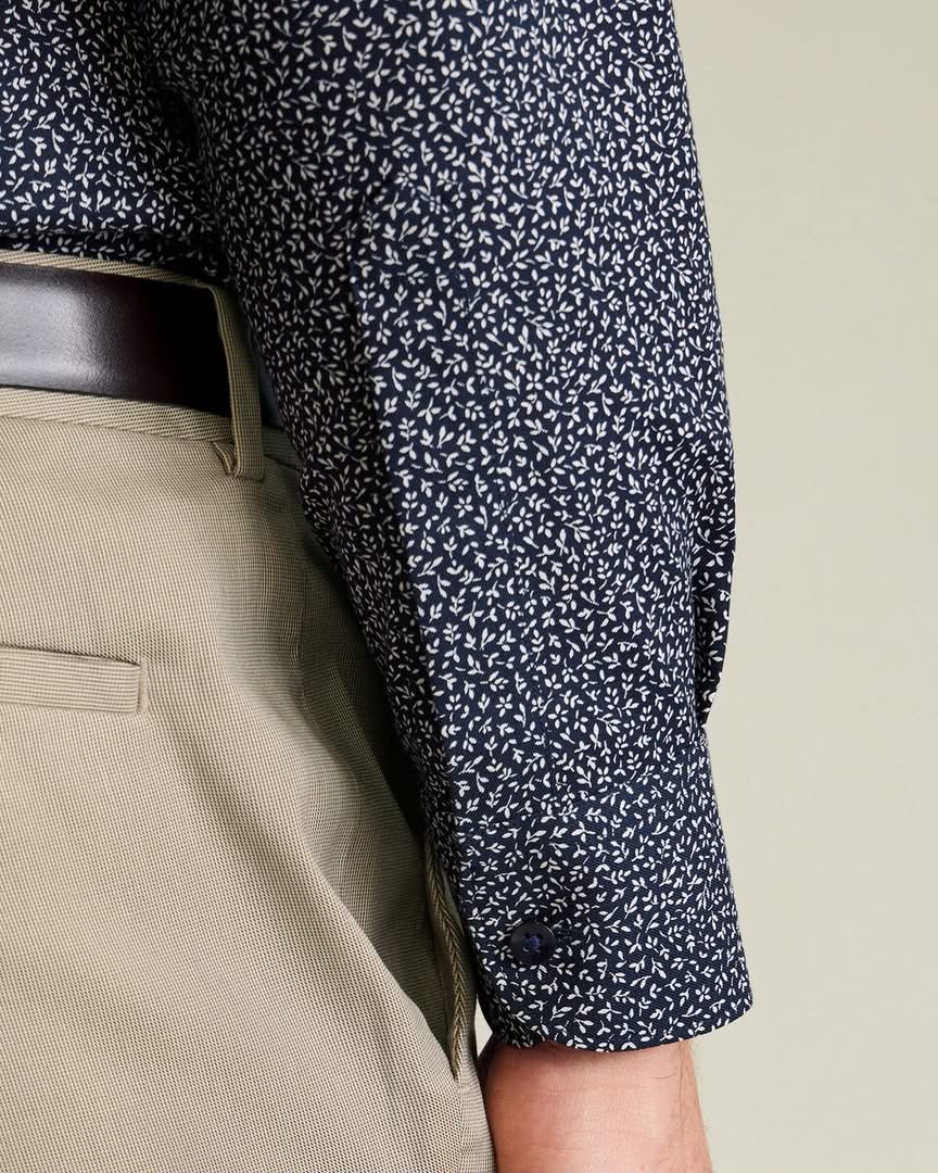 Semi Cutaway Collar Non-Iron Stretch Print Slim Fit Shirt – Navy