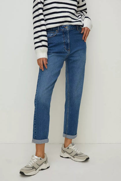 Ava Relaxed Boyfriend Jean Mid wash