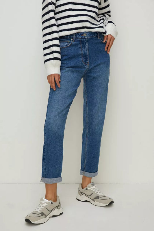 Ava Relaxed Boyfriend Jean Mid wash