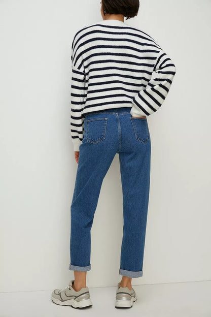 Ava Relaxed Boyfriend Jean Mid wash