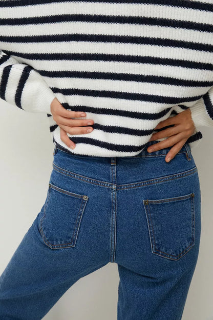 Ava Relaxed Boyfriend Jean Mid wash