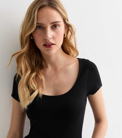 Black Short Sleeve Scoop Neck Bodysuit