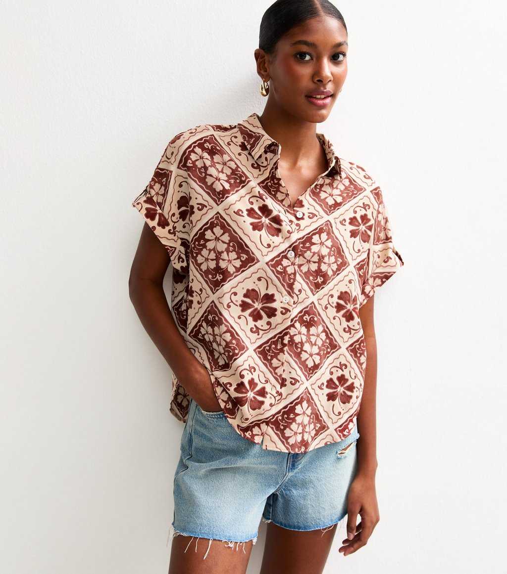 Brown Hibiscus Tile Print Short Sleeve Resort Shirt