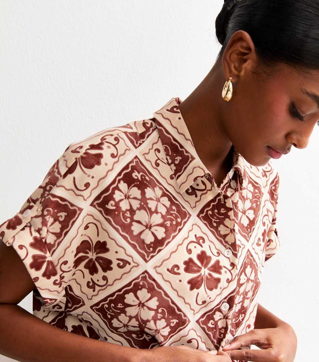 Brown Hibiscus Tile Print Short Sleeve Resort Shirt