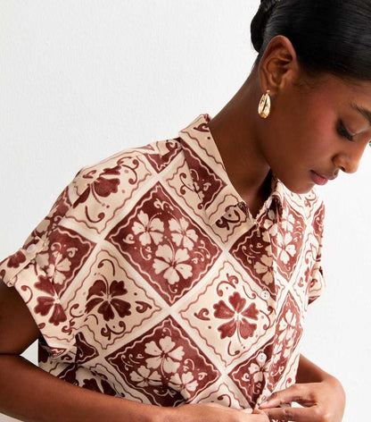 Brown Hibiscus Tile Print Short Sleeve Resort Shirt