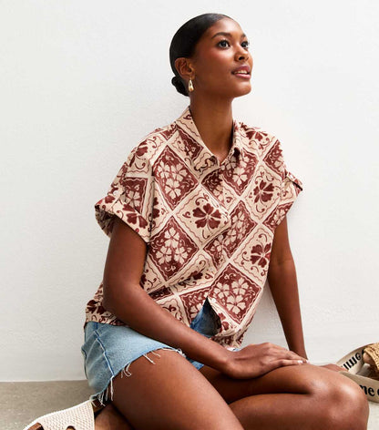 Brown Hibiscus Tile Print Short Sleeve Resort Shirt