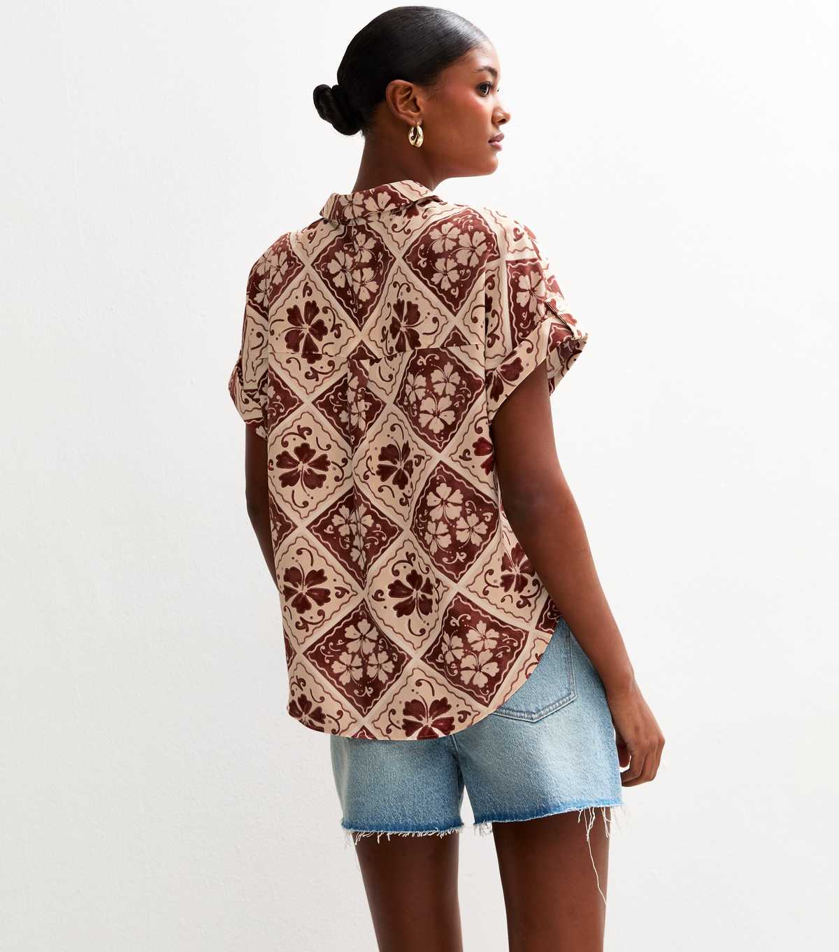 Brown Hibiscus Tile Print Short Sleeve Resort Shirt