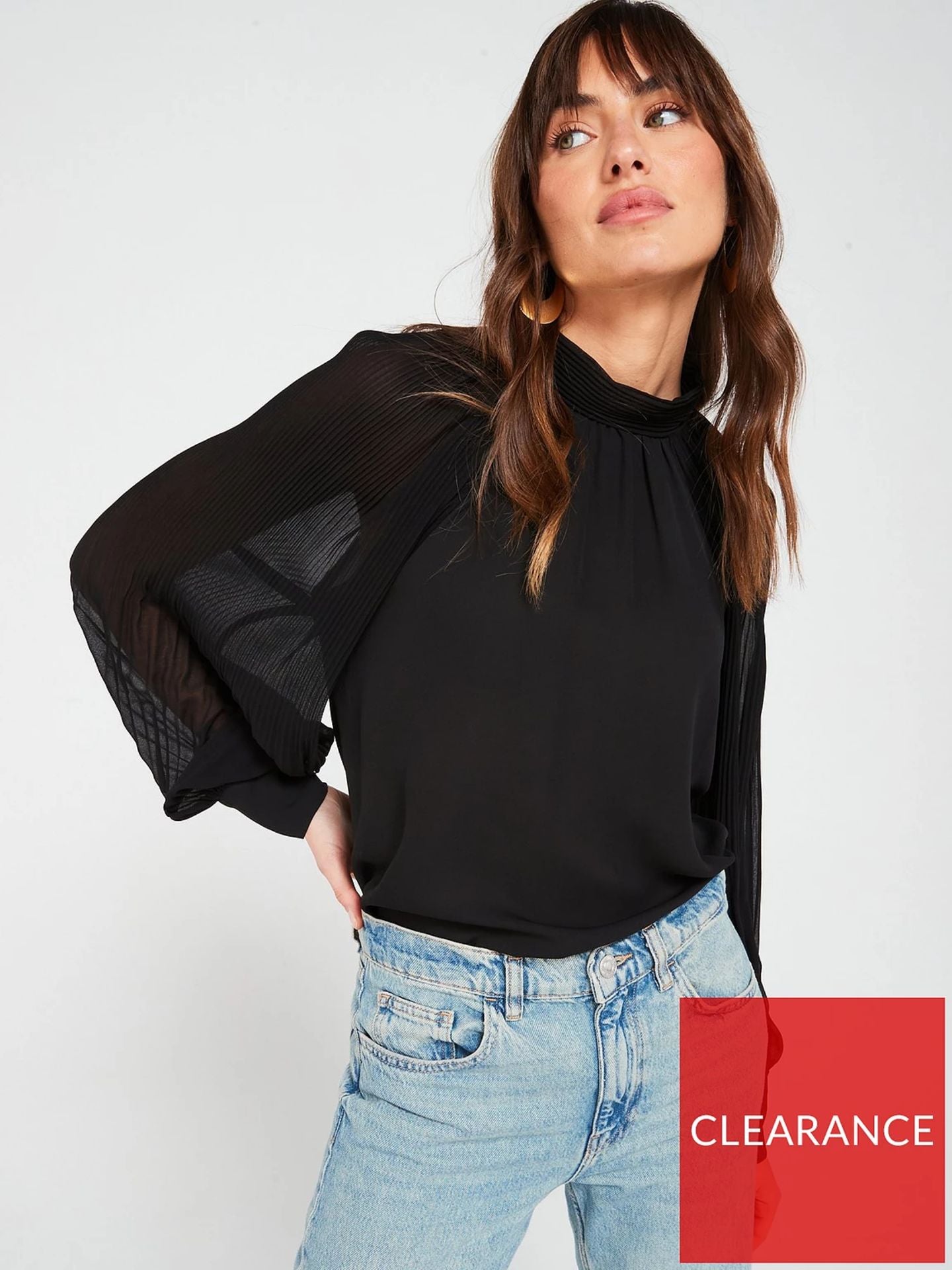 Black Plisse Volume Sleeve Blouse