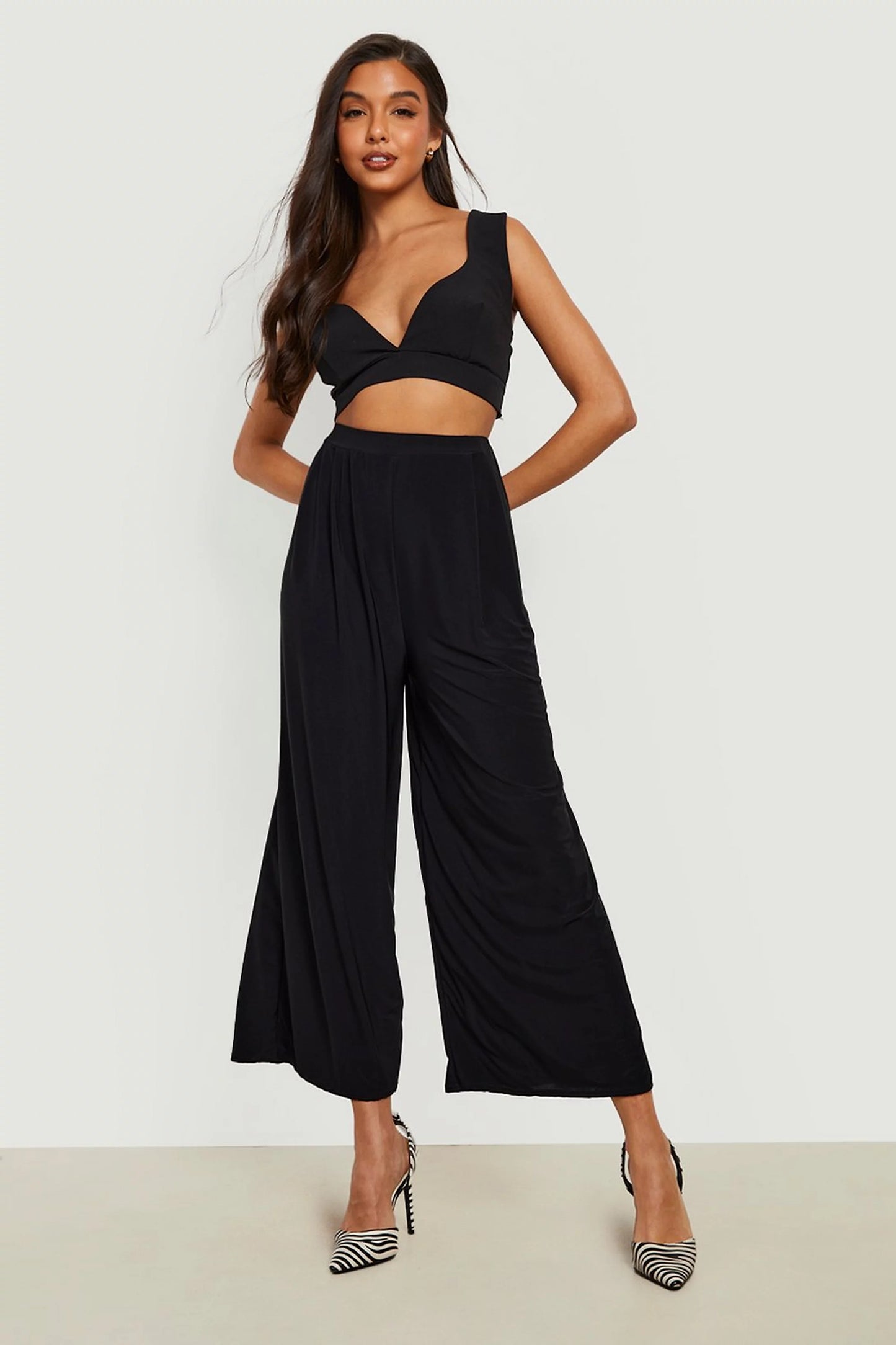 Slinky Pleated Wide Leg Cropped Trousers