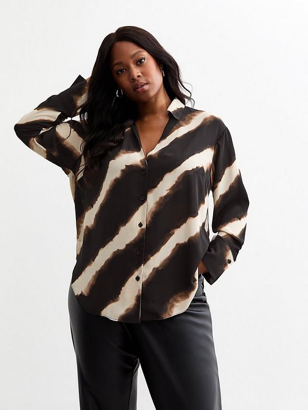 Curves Blurry Stripe Shirt - Black