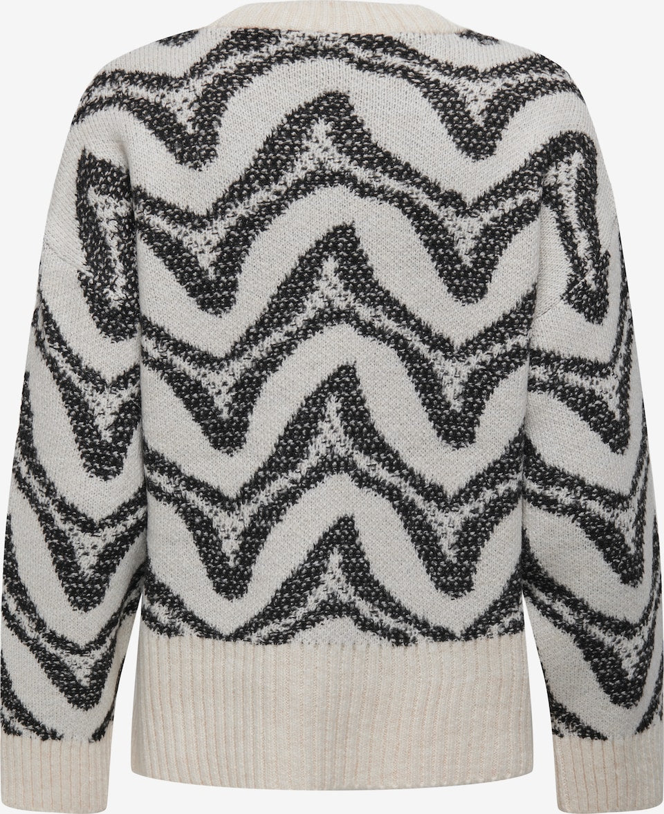 Cloud Dancer Black  O-Neck Knit Sweater