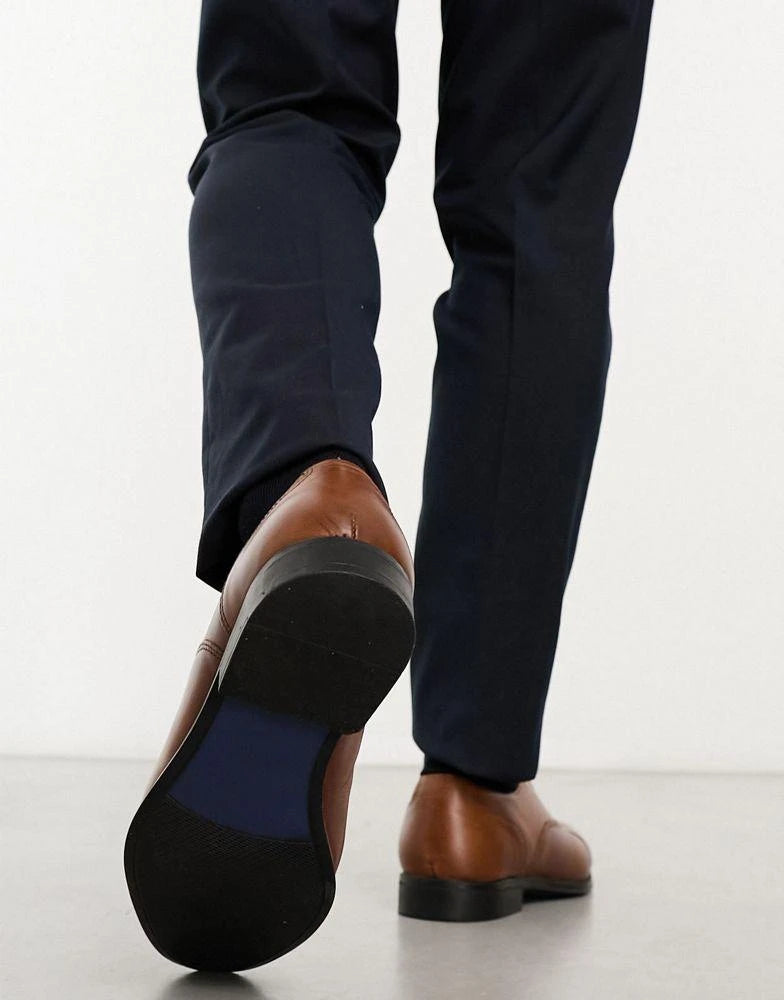 Oxford Shoes in Tan Leather with Toe Cap