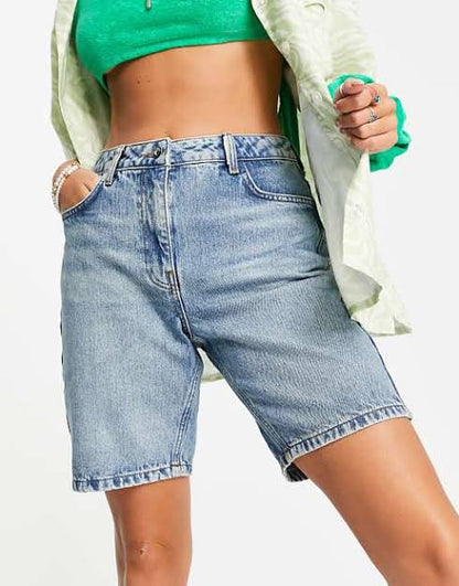 90s Slim Dad Shorts in Bleach Wash Blue