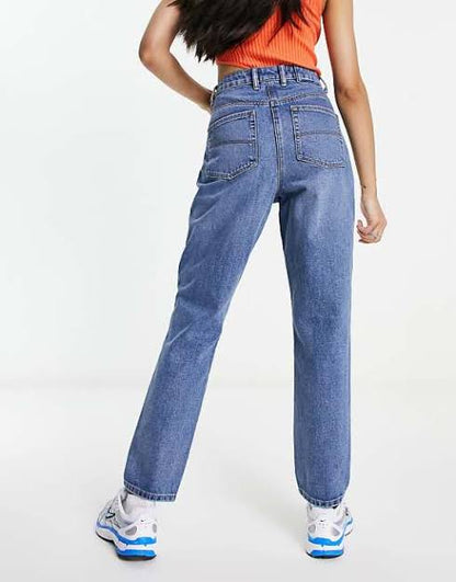 Mom Jeans in Mid Wash Blue
