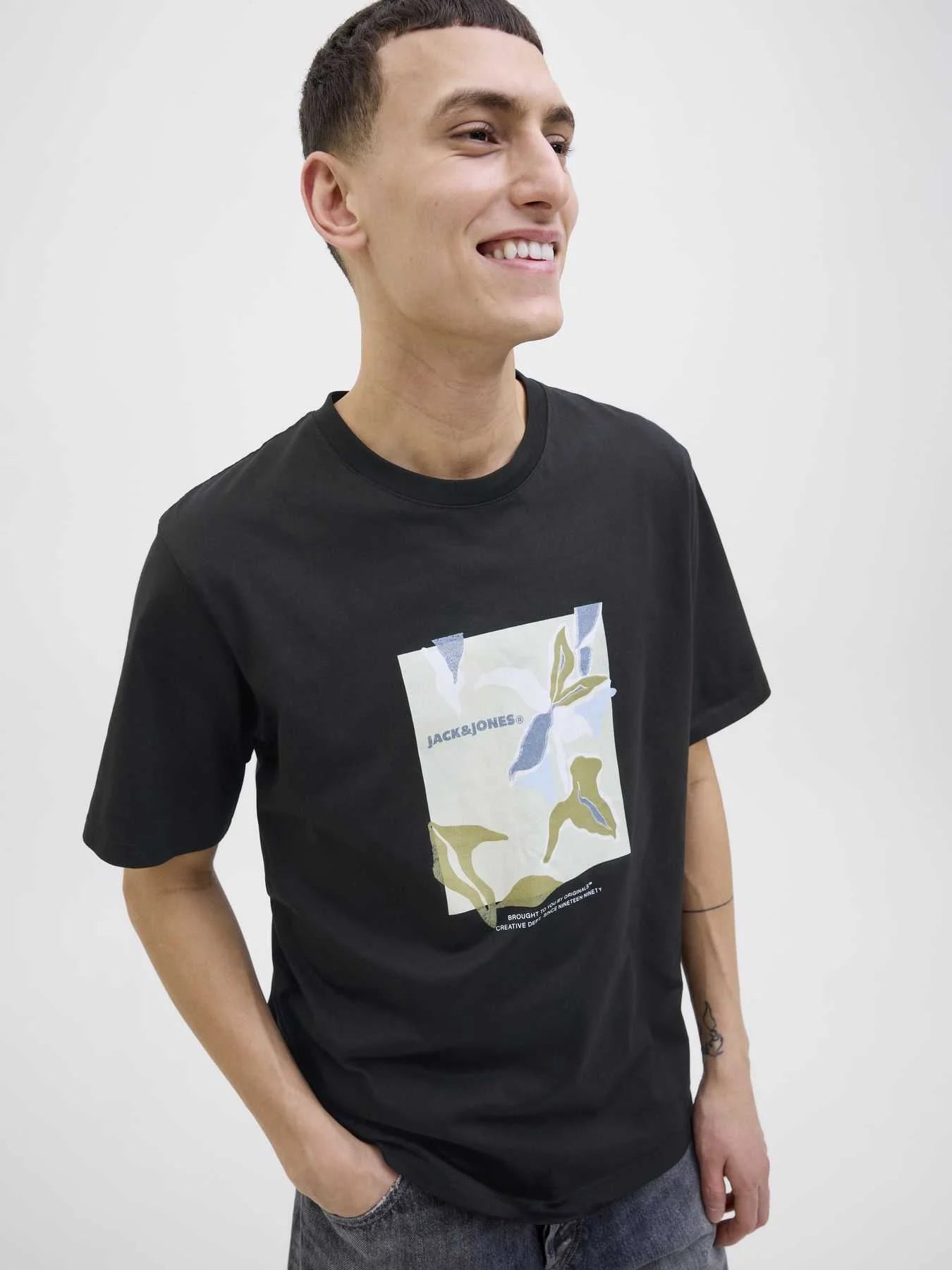 JORALMERIA Front Crew Neck T-Shirt