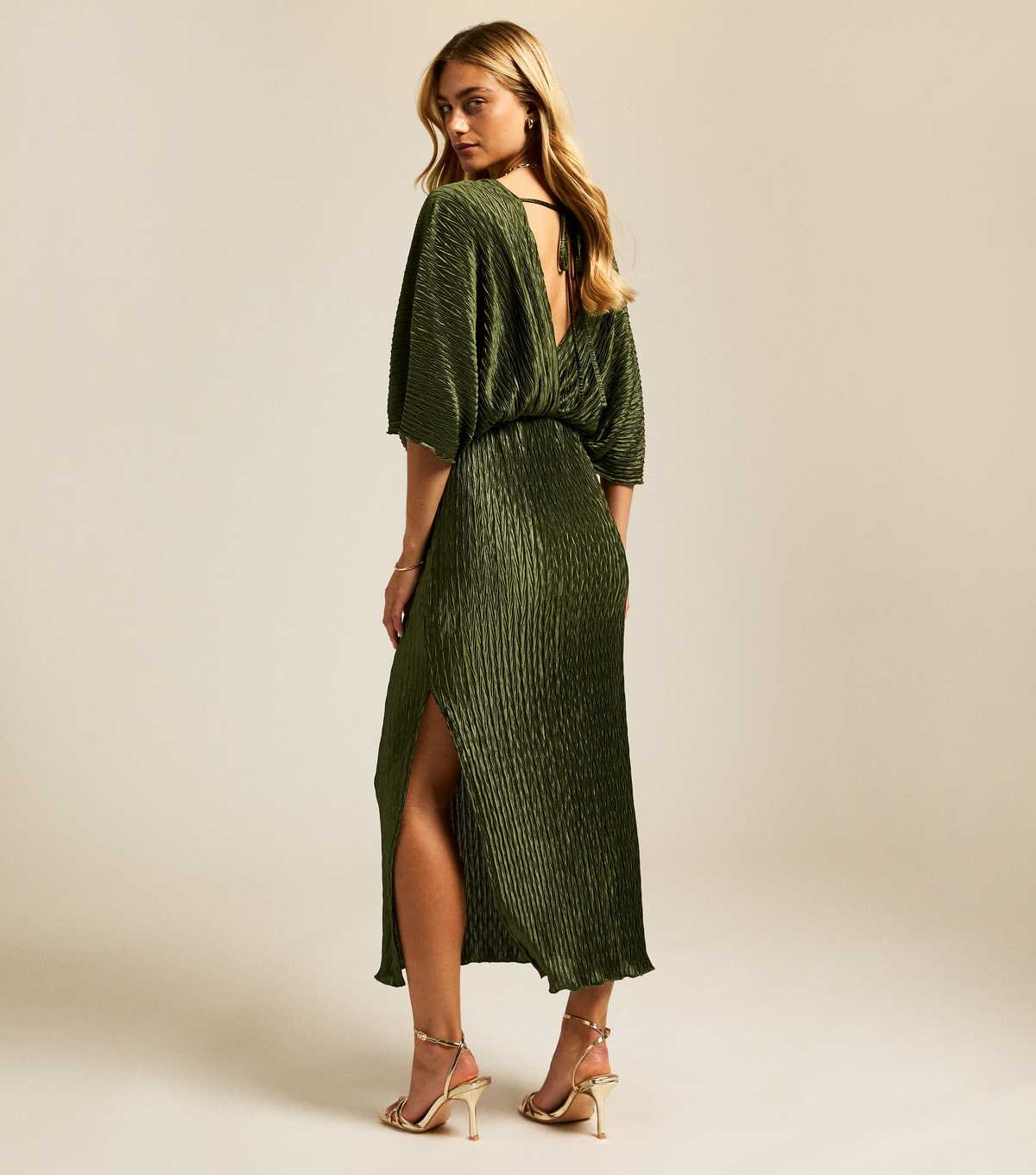 Khaki Metallic Textured Batwing Sleeve Midi Dress
