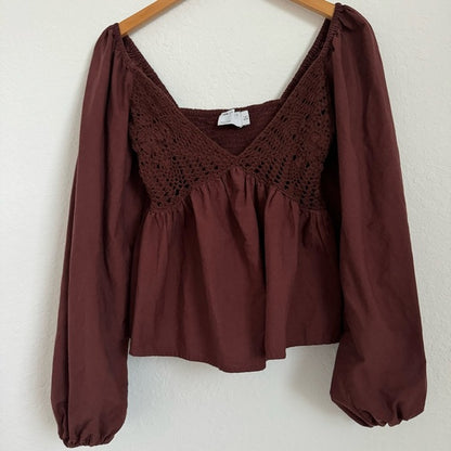 V-Neck Crochet Top With Frill Sleeve And Peplum In Chocolate
