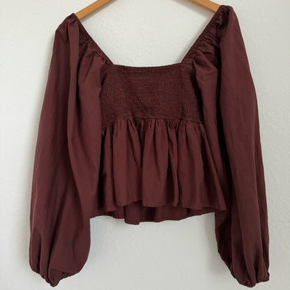 V-Neck Crochet Top With Frill Sleeve And Peplum In Chocolate