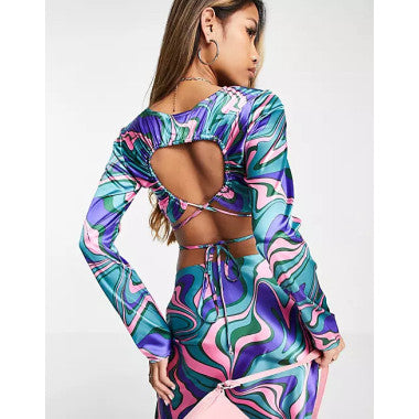 Inspired Top With Ruched Back And Tie Detail In Swirl
