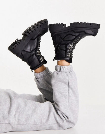 Topshop Alex Leather Chunky Lace Up Boot in Black