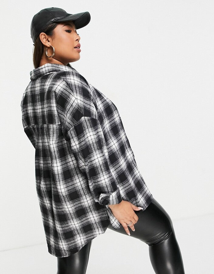 Oversized Boyfriend Shirt in Black & White Check