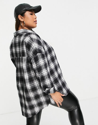 Oversized Boyfriend Shirt in Black & White Check