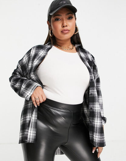 Oversized Boyfriend Shirt in Black & White Check